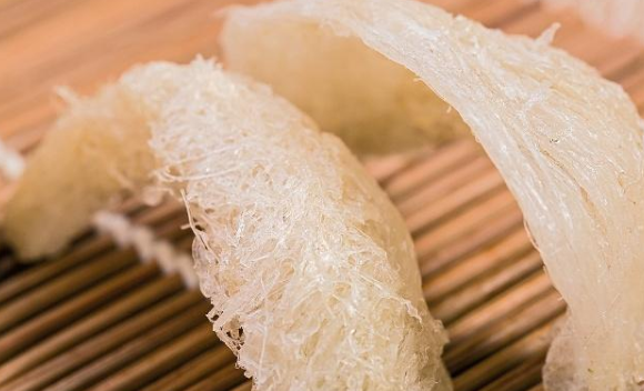 燕窩的功效與作用是什么？吃燕窩對人體有哪些好處？