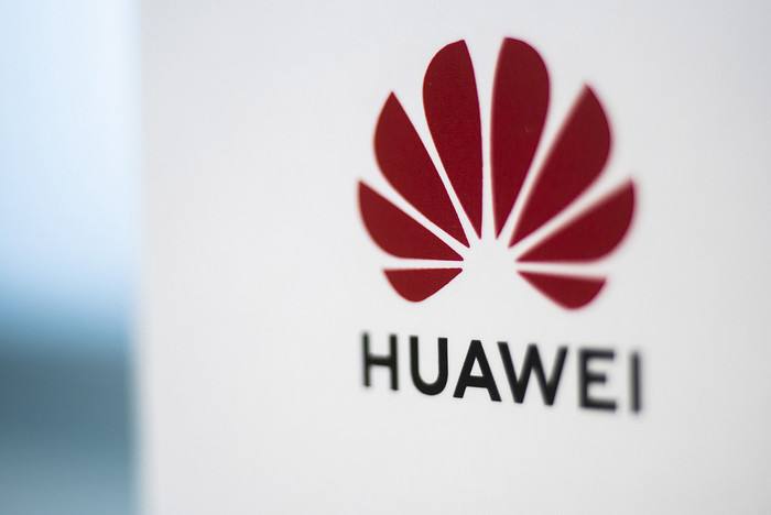 目前性價比最高的五g華為手機是哪款？