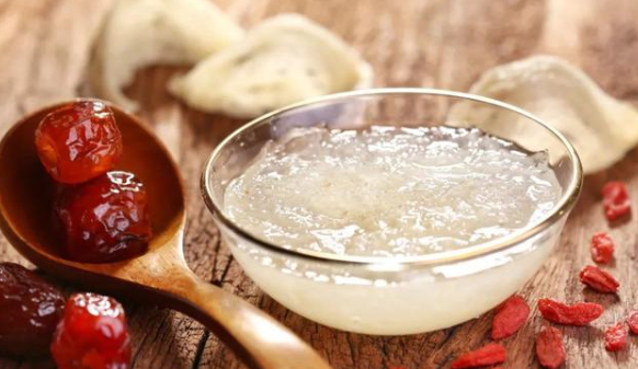 即食燕窩應(yīng)該怎么吃？即食燕窩的吃法和用量是多少？